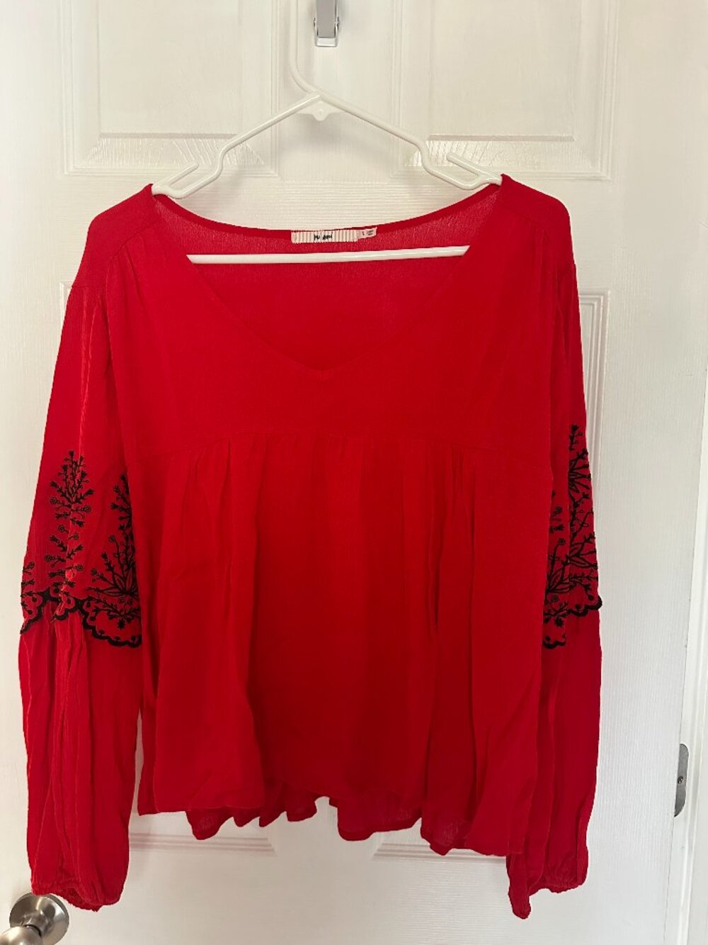 Mi Ami Red Flowing Blouse – Size Small